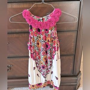 Rampage Ladies floral sleeveless blouse- size small